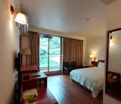 크라운 호텔 이란 Crioz Candied Fruits Museum 주변 호텔