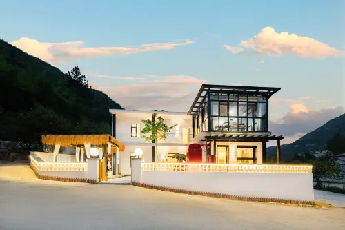 Anji Yexing Xingzhi Parent-child Holiday Homestay (Zhebei Grand Canyon Drifting Store) - romantici