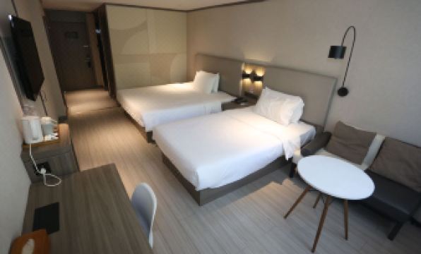 HanTing Hotel (Shangrao Wanda Plaza)