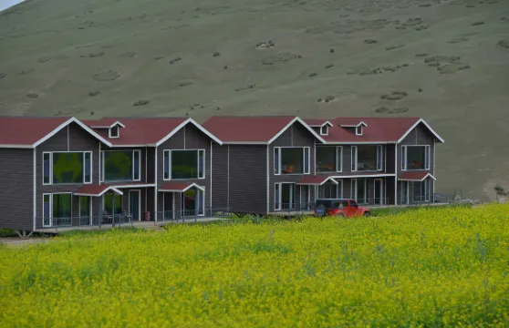 肅南槐溪香榭雪景民宿