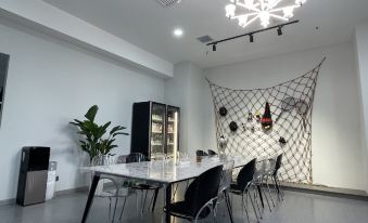 Taiyuan Qiluo Youth Hostel (Wuyi Square)