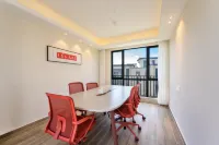 Lujian Homestay (Foshan Midea Luhu)