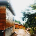 Wuling Mountain's Shouyuzirangjingba Guesthouse