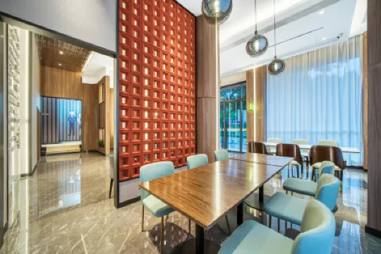 Magnolia Hotel (Qizilou Branch, Lishui University)