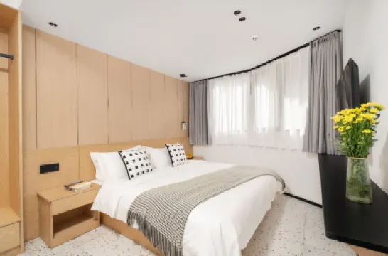 Haitan 72 Inn Hotels near Sunlight Rock