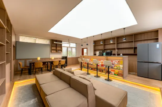 十叁都賦青年旅社（西安鐘鼓樓城牆店）