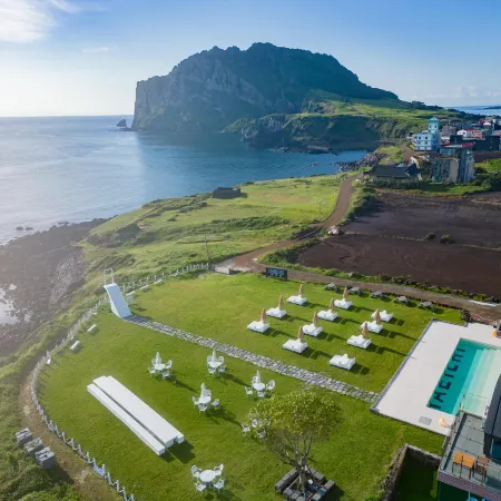 Haeilri Pool&Spa Hotel Отели рядом с достопримечательностью «Тон-Амса»