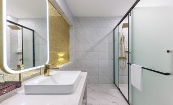 Kuanyi Hotel (Zhanjiang Fisherman's Wharf)