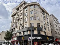 Elong Yam Hotel (Hengdian Yingshicheng Wansheng Nanjie)