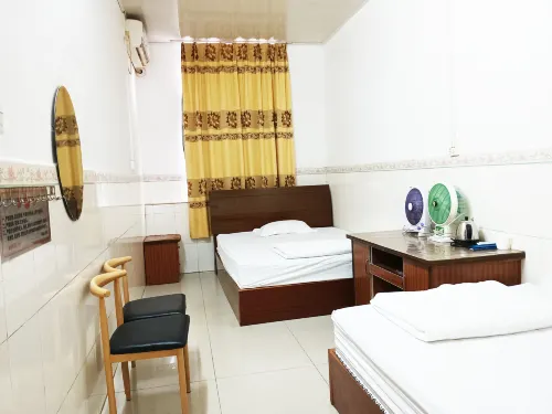 Zhenxing Hotel