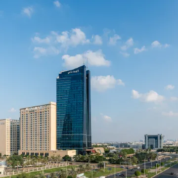 Dusit Thani Abu Dhabi Отели рядом с достопримечательностью «Торговый центр Mushrif»