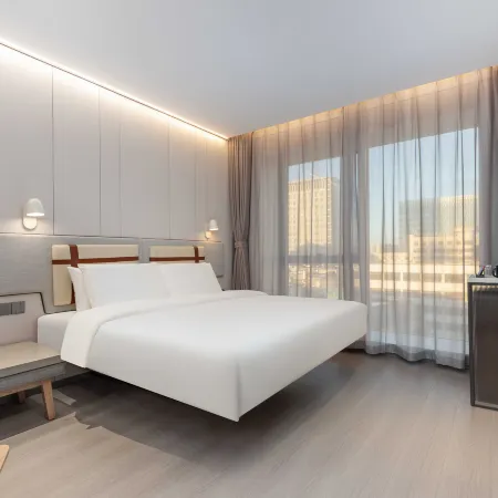 Homeinn Selected Hotel (Handan East Station Hongshang Building)