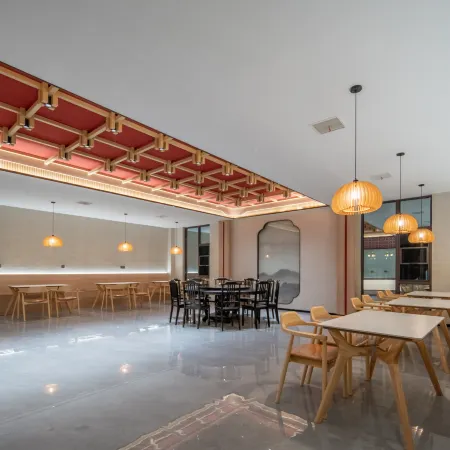 Luoyang Menggong Capital City Cultural Theme Hotel