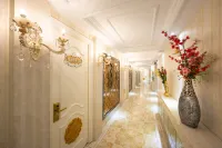 Chonpines Hotel (Yanji Department Store Waterside Market)