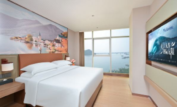 Vienna Hotel (Shanwei Feicuiwan, Erma Road Food Street)