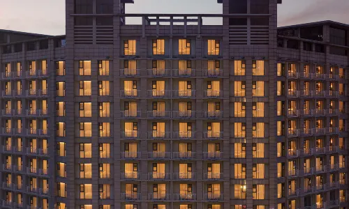 Yishang Oriental Hotel (Deyang Xudongli Food Street)