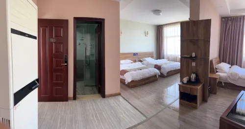 Jilong Legend Hotel - parking
