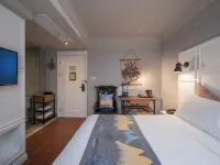 Grand Yixian Mansion (Nanjing University Yunnan Road Subway Station)