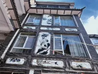 Dali Shuomo Inn (Old Town Erhai Gate) - 2 Yıldız