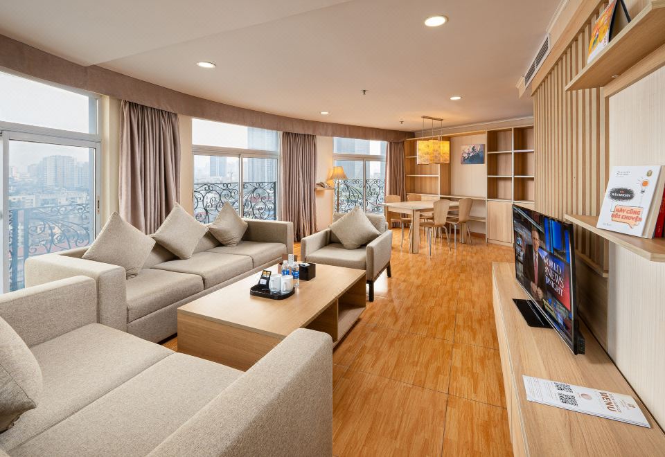 2. 슈퍼 호텔 캔들..