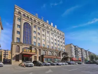 Hotel Hunchun X - parking