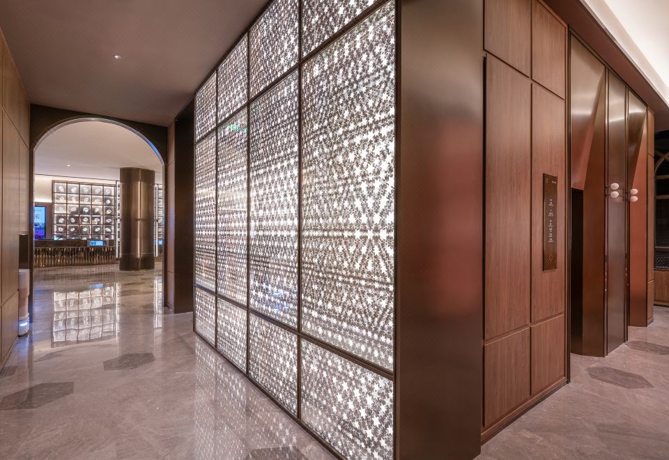 Crystal Orange 호텔 소음 문제