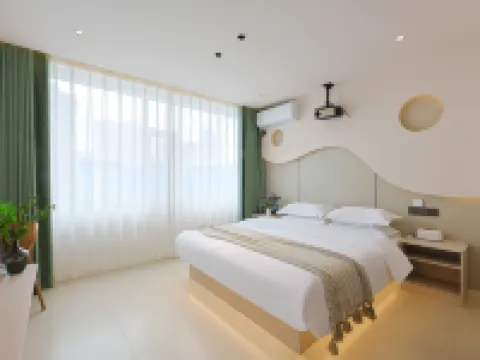 Yunduo · Designer Intelligent Cinema Homestay (Yanji Yanbian University West Market Branch) Hotels in Yanji