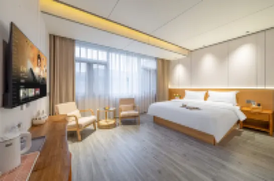 漫夏陽逸民宿（OMG心跳樂園店）