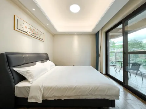 CREEK YOUTHFUL HOTEL