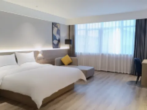 7 Days Premium Hotel (Hanzhong Yang County Zhengfu Xingzheng Fuwuzhongxin) Hotels in Yang County