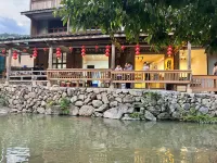 Small stone Pool B&B Hotels in Pingnan