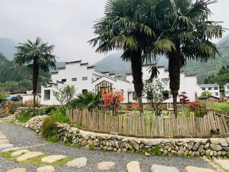 Keemun Tea And Garden Lake&Mountain View Residue Отели в г. Цимэнь