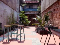 Local Backpacker Hostel Hotel dekat Stasiun Kereta Daqiao