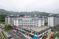 Berman Hotel (Luoyang Luan County Luanzhou Du Holiday Town Branch) - Gym