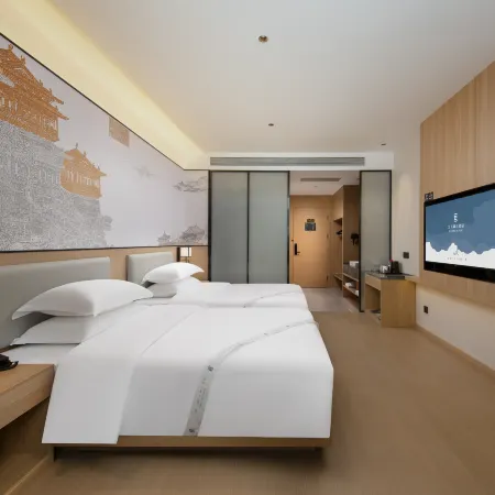 Yilong Ruiyun Hotel (Xinyang Railway Station Tianrun Square Branch)