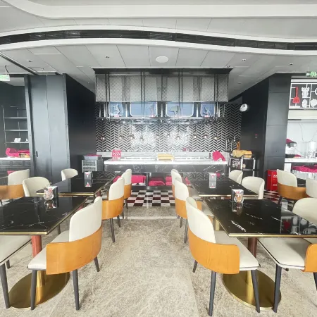 JIANHAI Apartment (Near Zhuhai Gongbei Port & Zhuhai High-Speed Railway Station) Отели рядом с достопримечательностью «Пограничный переход Gongbei»