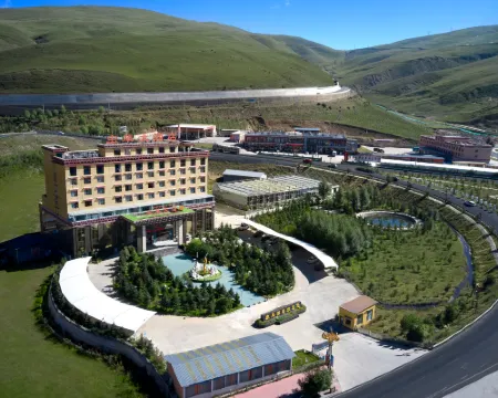 Chongcao Hotel Hoteles en Litang