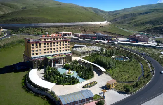 理塘蟲草大酒店（甘孜理塘318國道店）