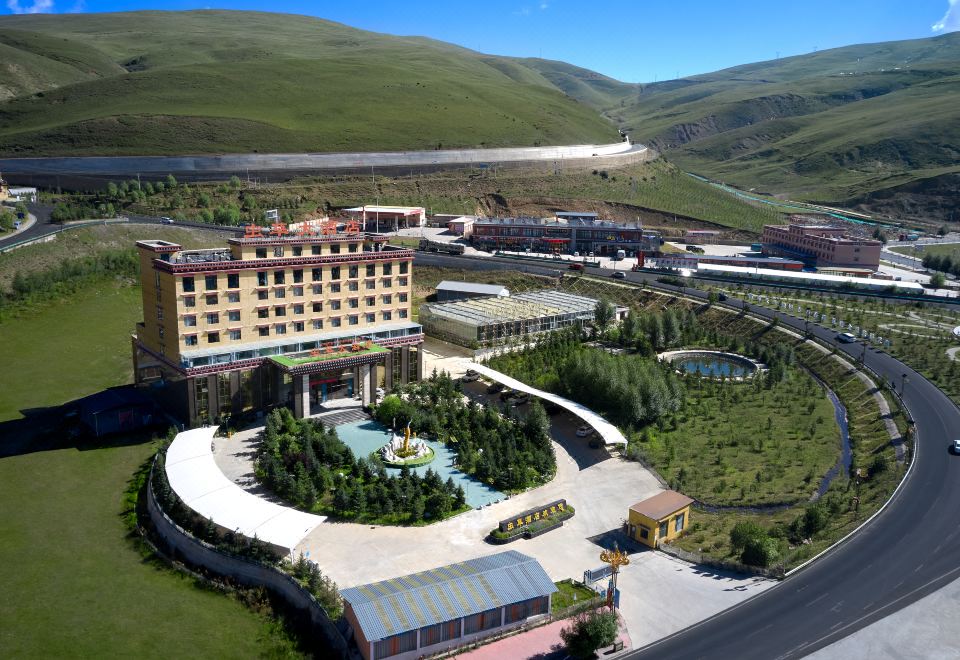 hotel overview picture
