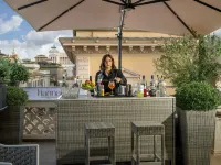 內葛諾酒店 鄰近加富爾廣場（Piazza Cavour）的酒店