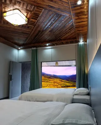 Xianlin Homestay (Longji Rice Terraces Observation Deck Branch) 룽지 계단식논 자연경관지구/고대 장족마을 호텔