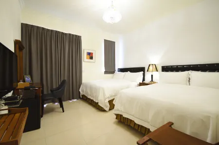 s-moonlight Hostel