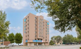 HanTing Hotel (Shenyang Zhangshi Subway Station)