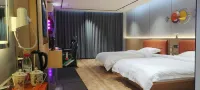Longnanhui Youcheng Self-service Apartment - Esports