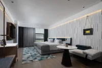 Huai'an Lianshui Airport Wanda Moments Hotel Отели рядом с достопримечательностью «Храм Янь Цуй»