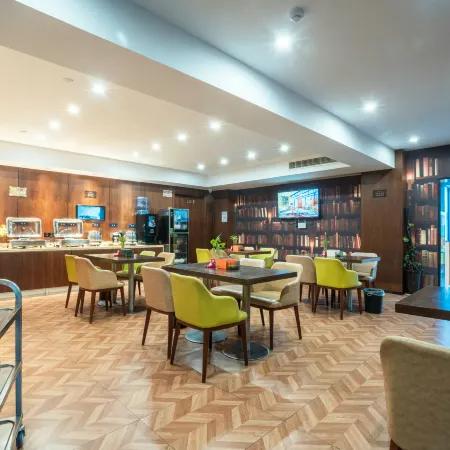 Gemei Hotel (sanxiaokou Pedestrian Street store of Hefei first people's Hospital)