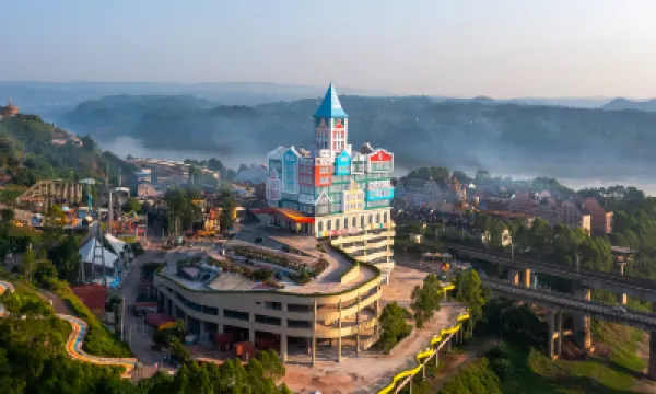 美心彩色飯店（美心紅酒小鎮景區店） 天馬山附近的飯店