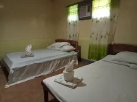 Basios Place Tourist Inn by RedDoorz - บีแอนด์บี