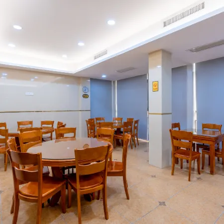 Huaxin Hotel(Zhuhai Daxin Xinduhui Branch)