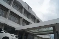Surya Hotel Duri Hotels near rani Ponsel